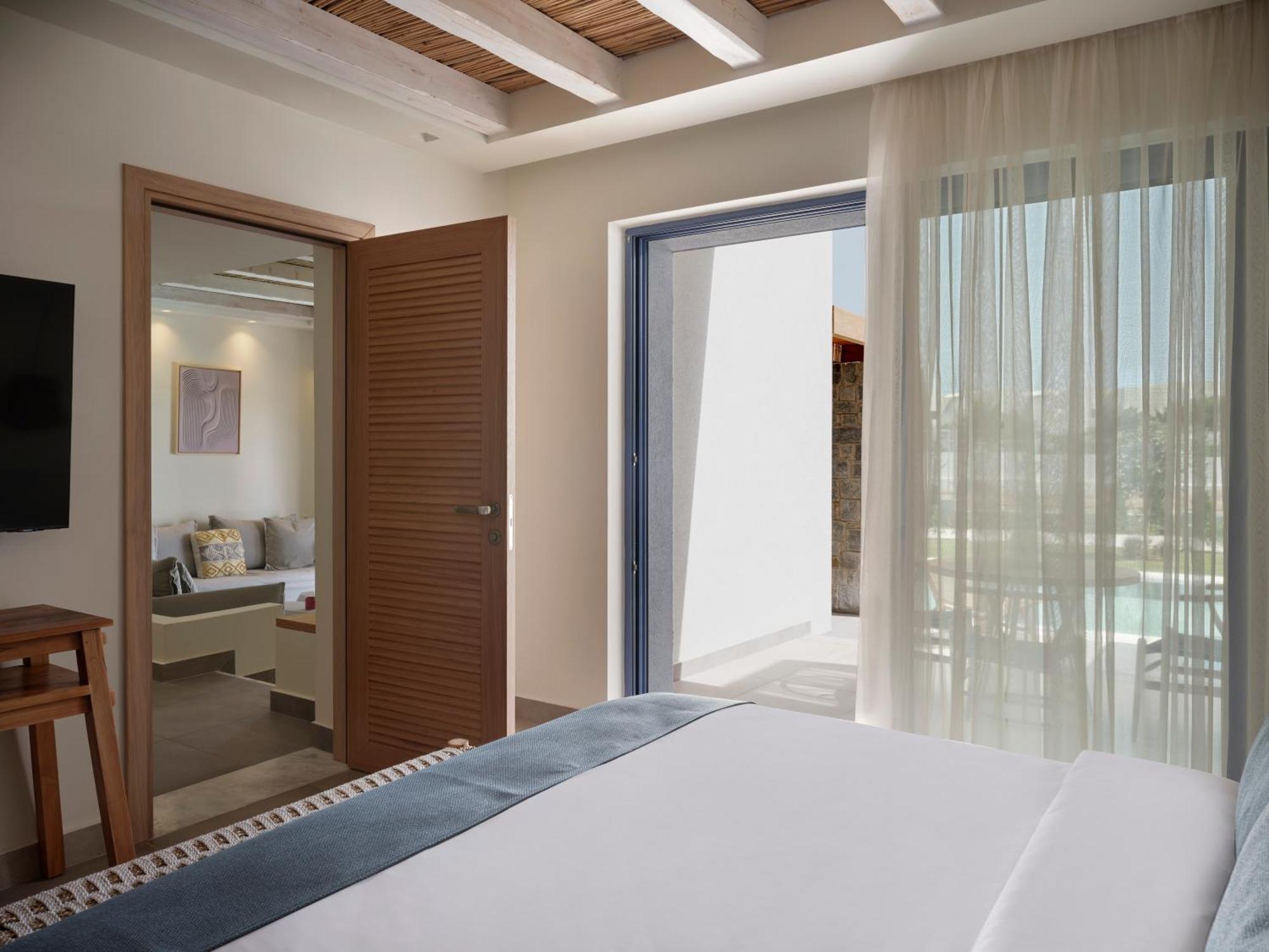 Executive Suite Private Pool Garden View | Residences Area